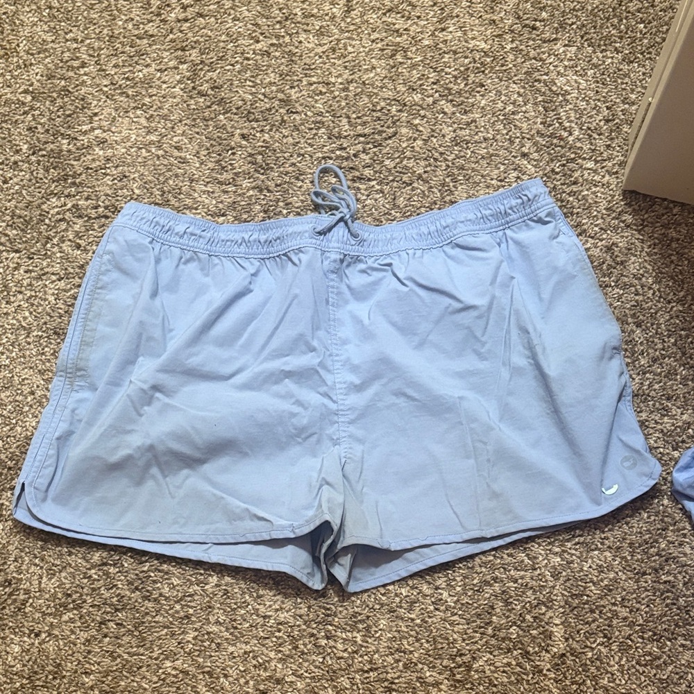 Women's Light Blue Vineyard Vines shorts